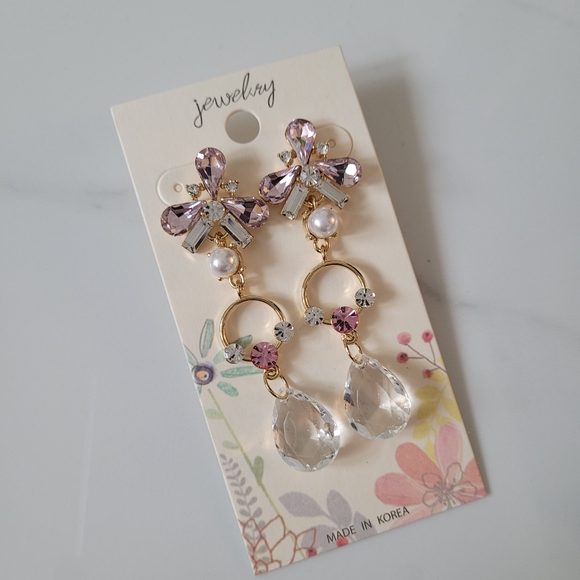 ⚡️BOGO 50% Off⚡️ Flower drop earrings - Picture 2 of 5